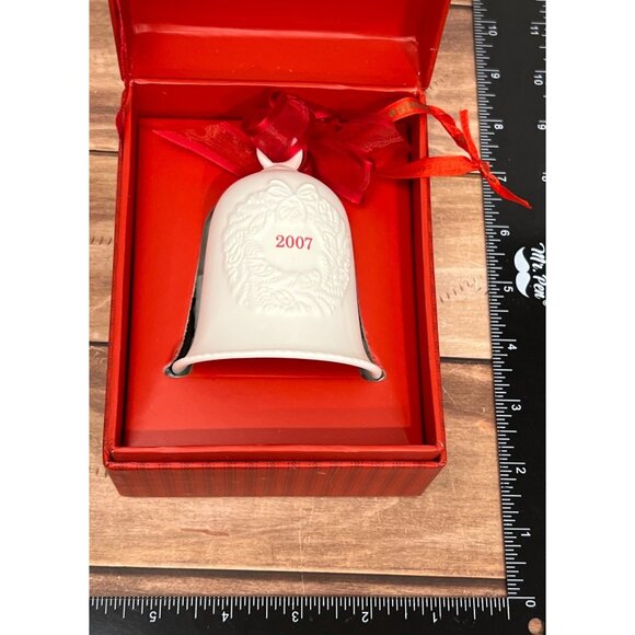 HALLMARK KEEPSAKE ORNAMENT 1XRC4565 PORCELAIN BELL DATED 2007 - Picture 7 of 8